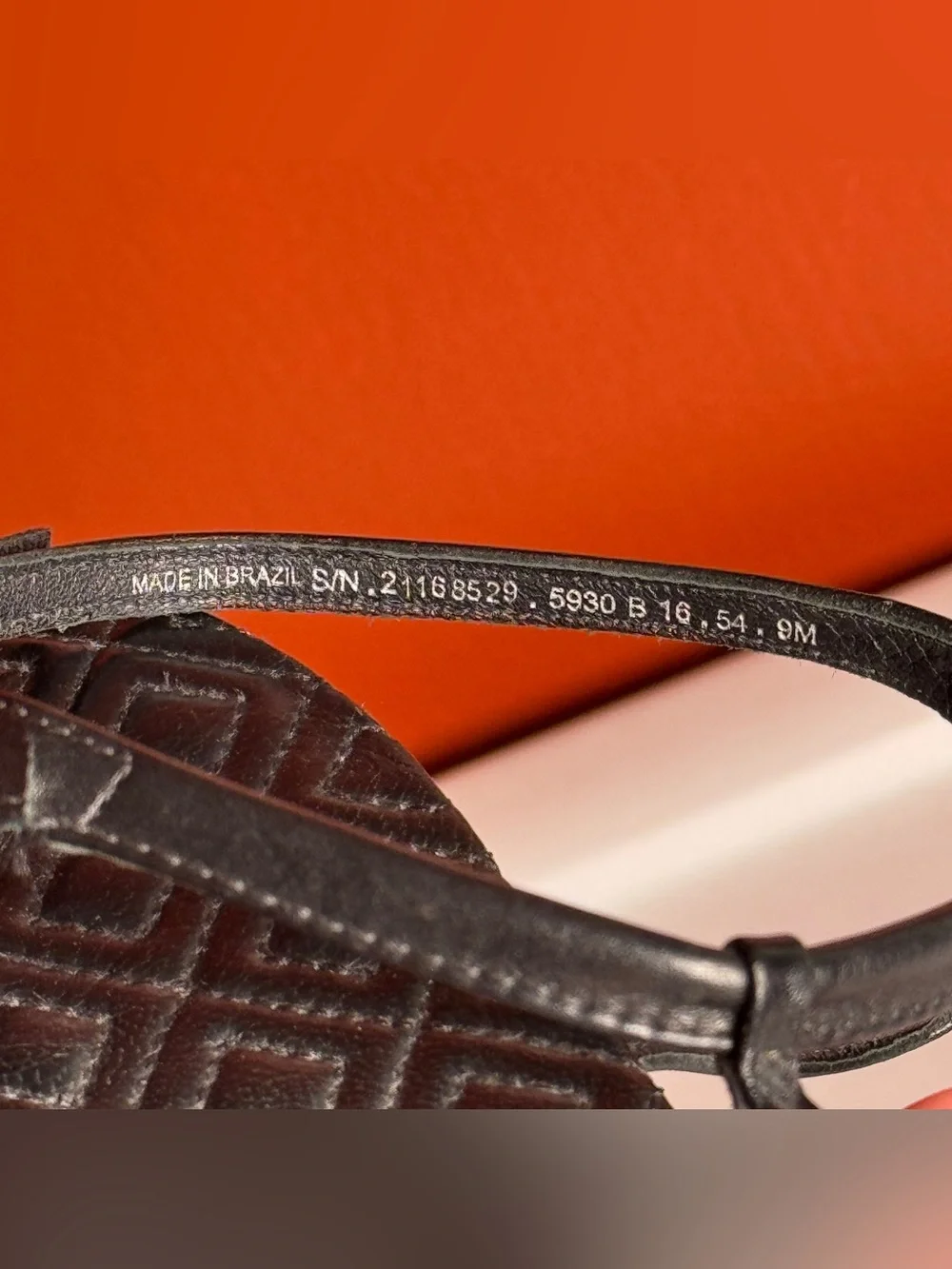 Tory Burch Marion Quilted Thong Sandals Black Leather Ankle Strap Gold Logo sz 9